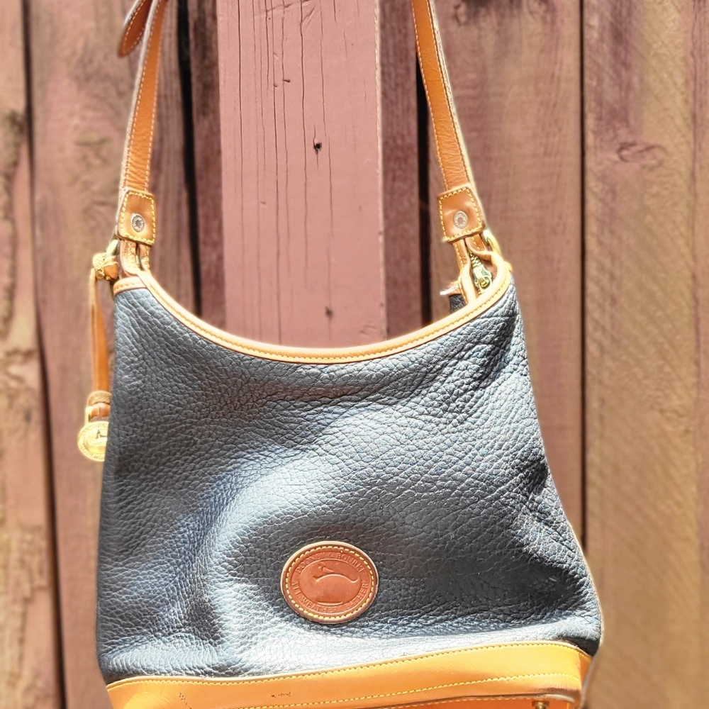 Dooney & Bourke purse
